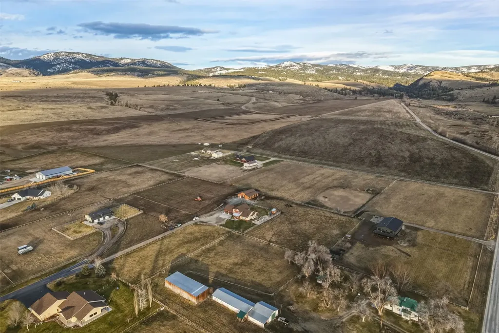 5618 Fairview Lane Florence MT 59833