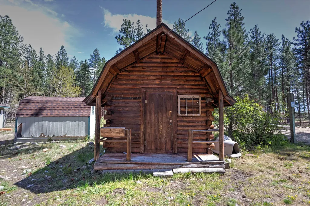 4020 Wakantanka Way Stevensville MT 59870