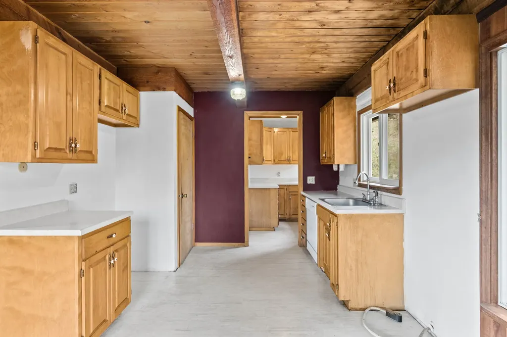 221 Warm Springs Creek Road Clancy MT 59634