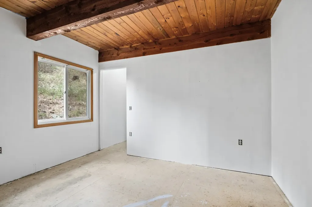 221 Warm Springs Creek Road Clancy MT 59634