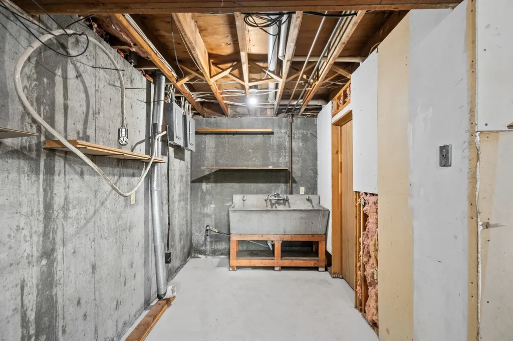 221 Warm Springs Creek Road Clancy MT 59634