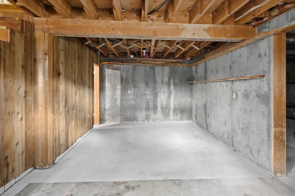 221 Warm Springs Creek Road Clancy MT 59634