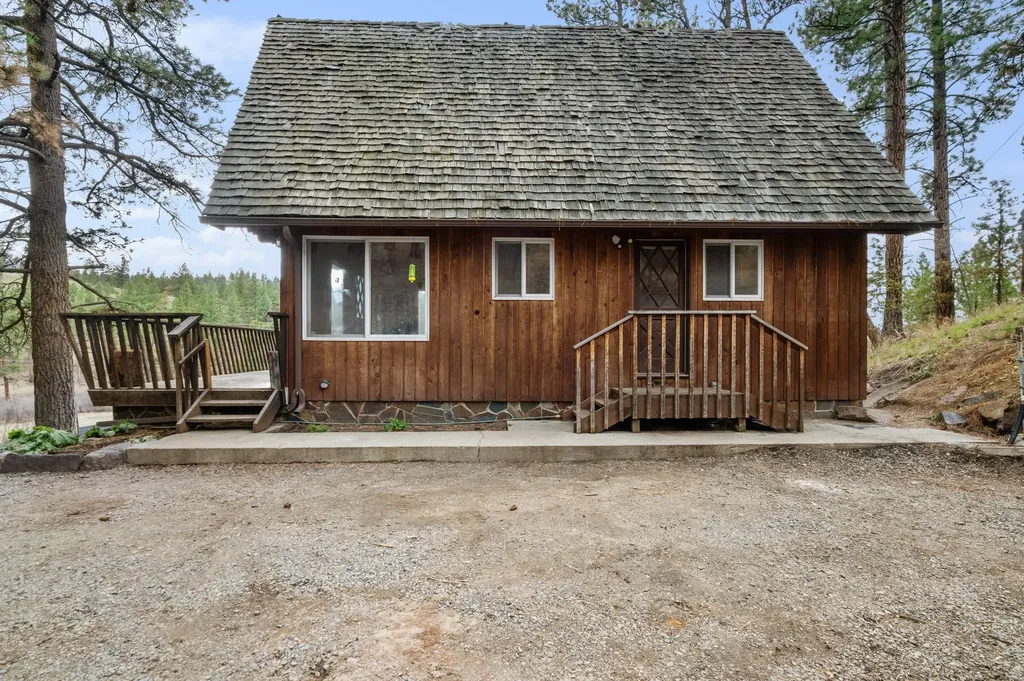 221 Warm Springs Creek Road Clancy MT 59634