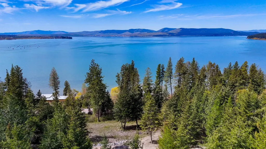 33065 E Bay Lane Polson MT 59860