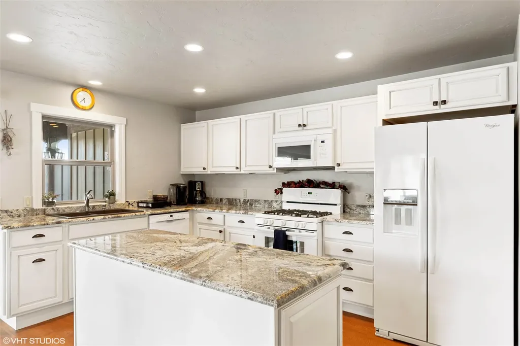 425 Grand Drive Bigfork MT 59911