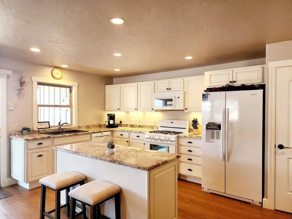 425 Grand Drive Bigfork MT 59911