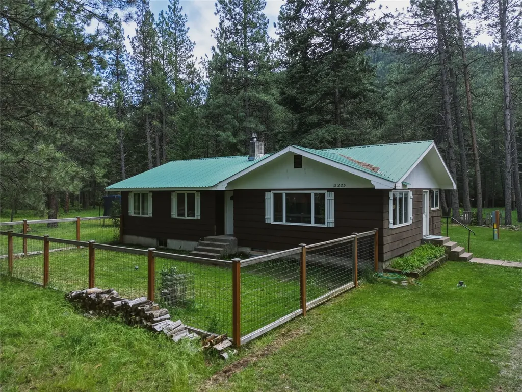 18225 Violet Lane Bonner MT 59823