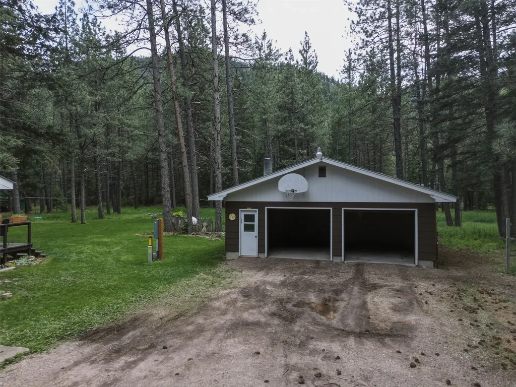 18225 Violet Lane Bonner MT 59823