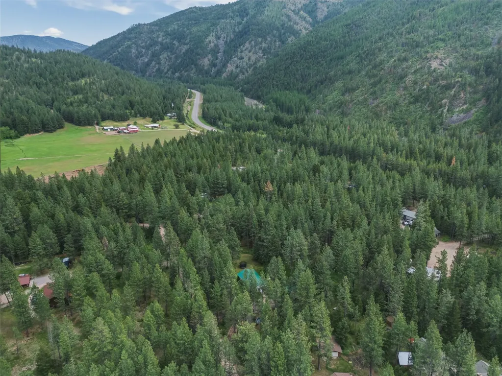 18225 Violet Lane Bonner MT 59823