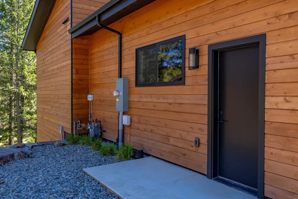 327 Gleneagles Trail Columbia Falls MT 59912