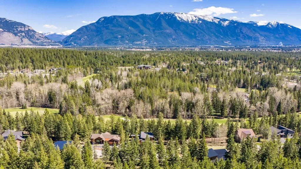 327 Gleneagles Trail Columbia Falls MT 59912