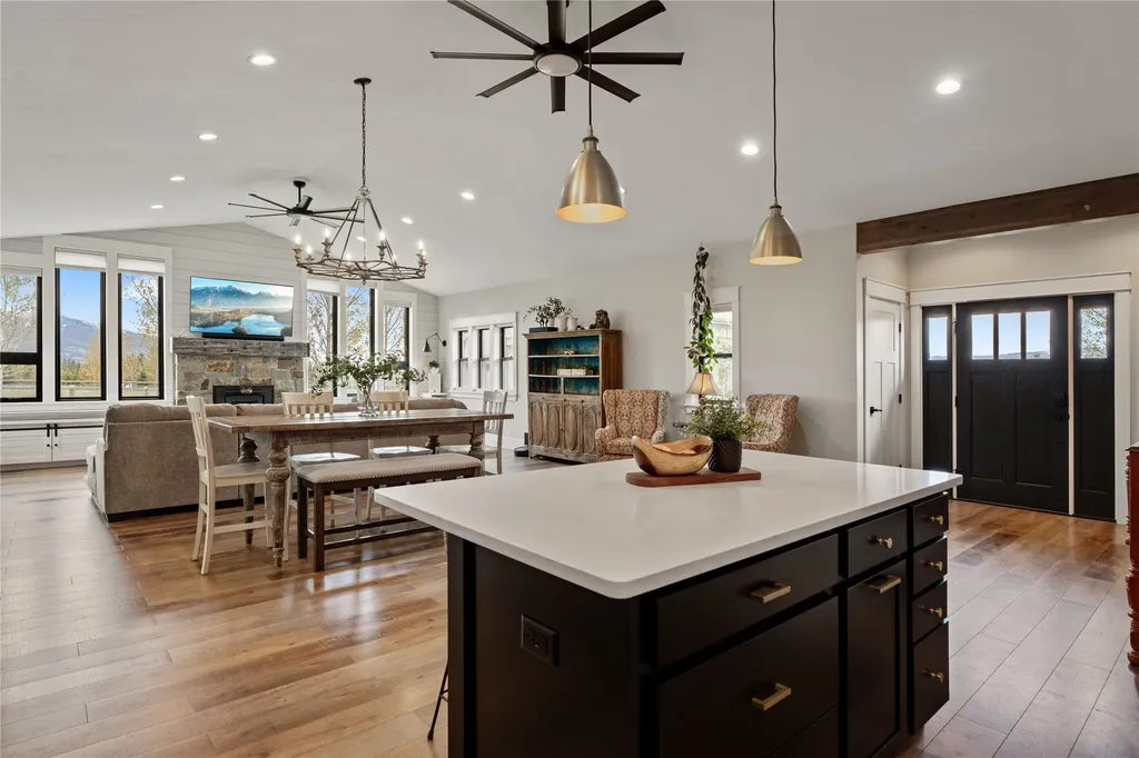 1447 Crowfoot Lane Victor MT 59875