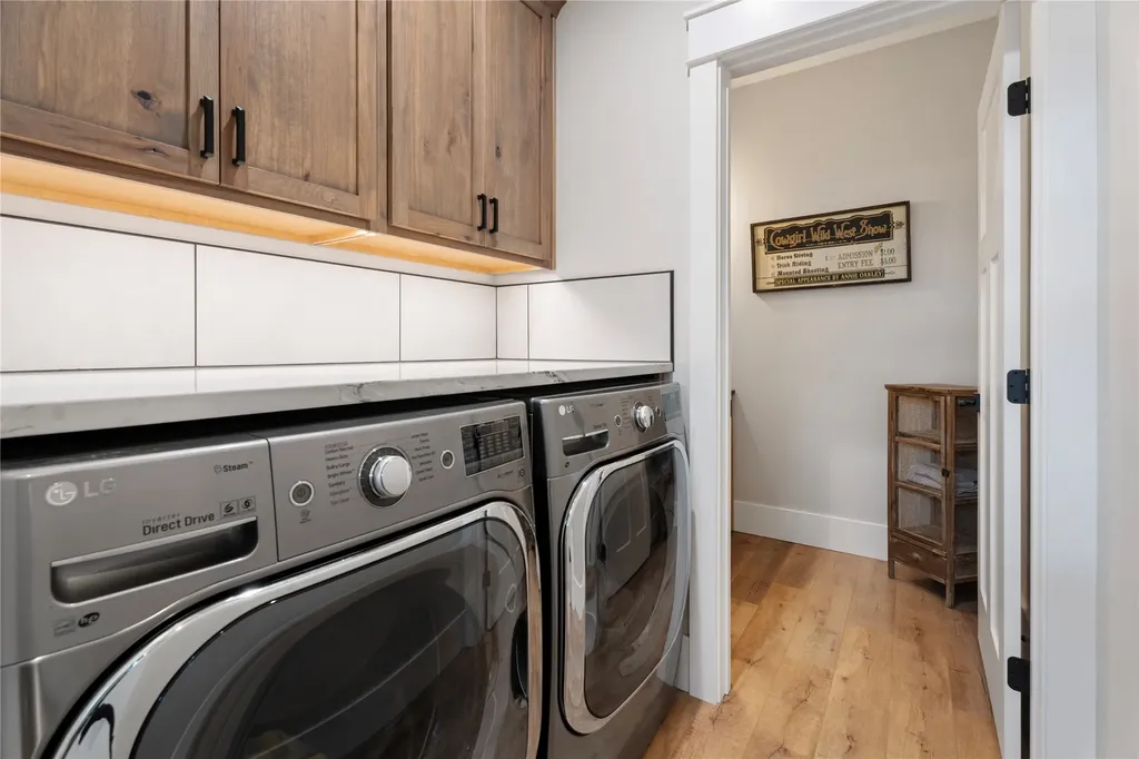 1447 Crowfoot Lane Victor MT 59875