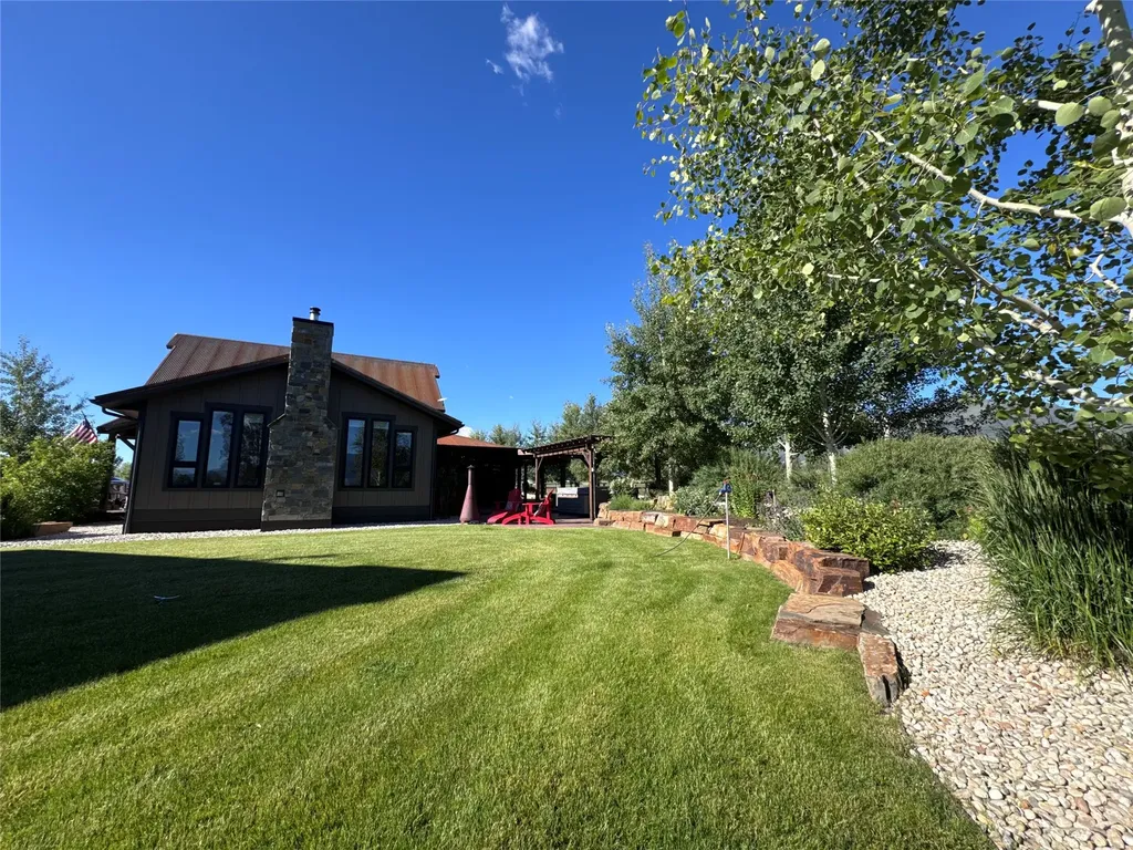 1447 Crowfoot Lane Victor MT 59875