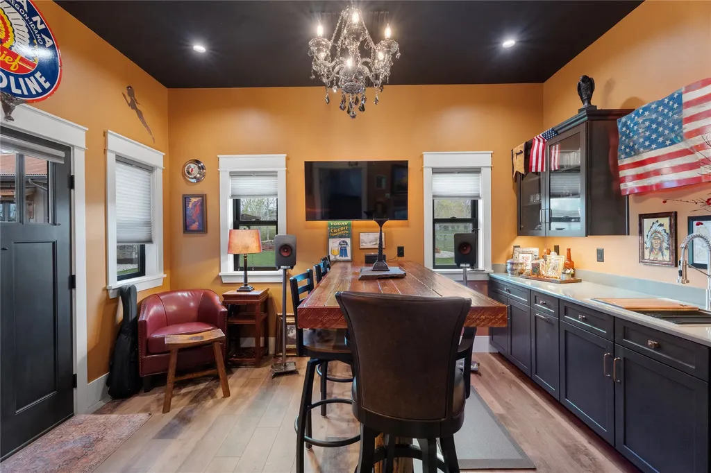 1447 Crowfoot Lane Victor MT 59875