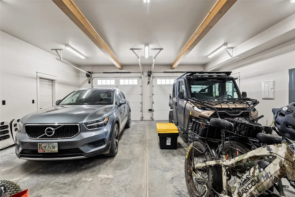 1447 Crowfoot Lane Victor MT 59875