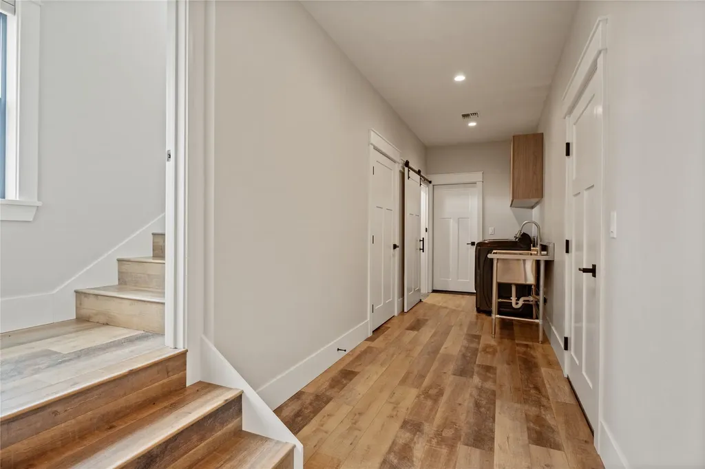 1447 Crowfoot Lane Victor MT 59875