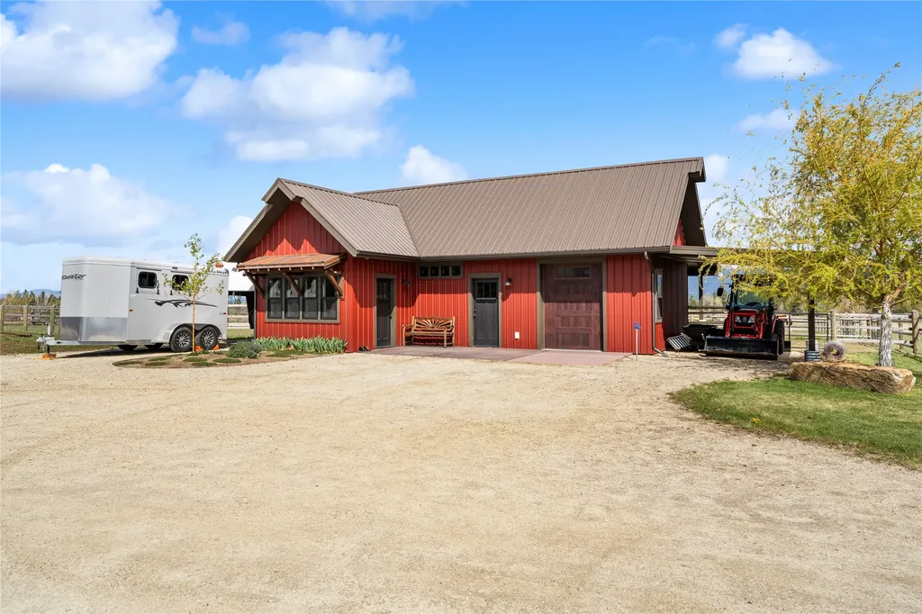 1447 Crowfoot Lane Victor MT 59875