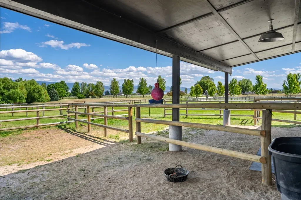 1447 Crowfoot Lane Victor MT 59875