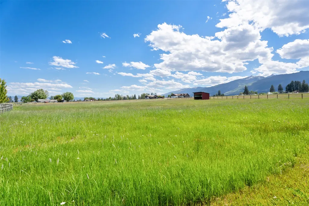 1447 Crowfoot Lane Victor MT 59875
