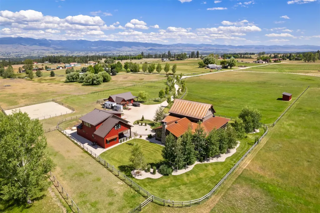 1447 Crowfoot Lane Victor MT 59875