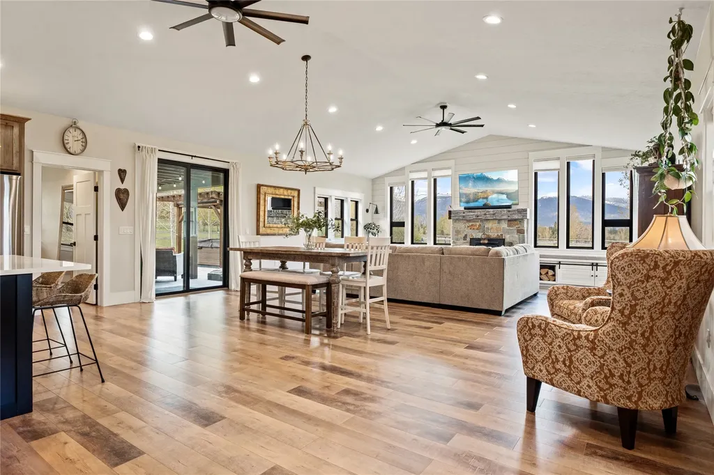 1447 Crowfoot Lane Victor MT 59875
