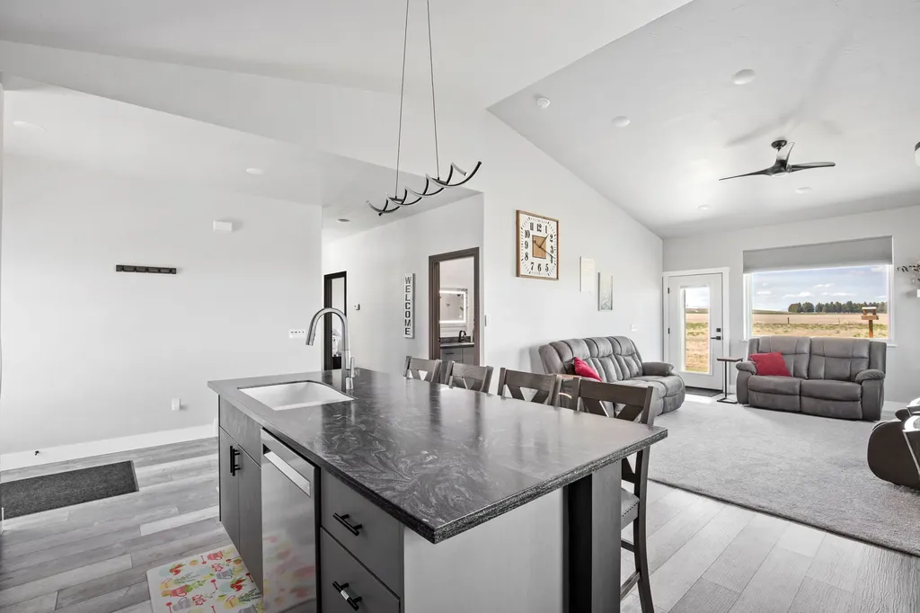 46 Country Squires Lane Fairfield MT 59436