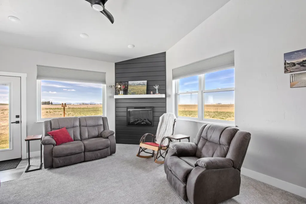 46 Country Squires Lane Fairfield MT 59436