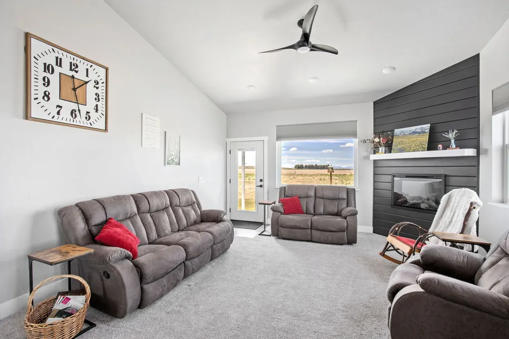 46 Country Squires Lane Fairfield MT 59436