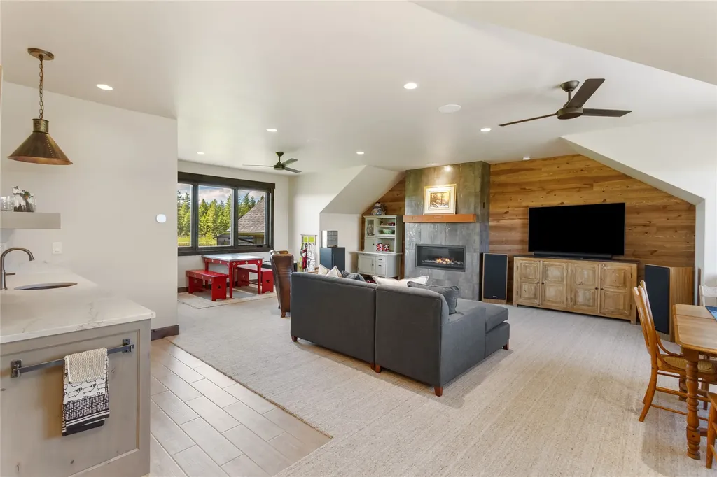 2046 Spring Prairie Ranch Road Whitefish MT 59937