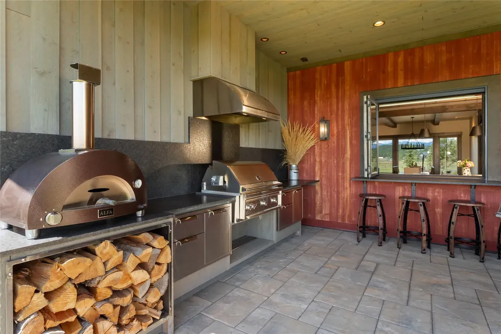 2046 Spring Prairie Ranch Road Whitefish MT 59937