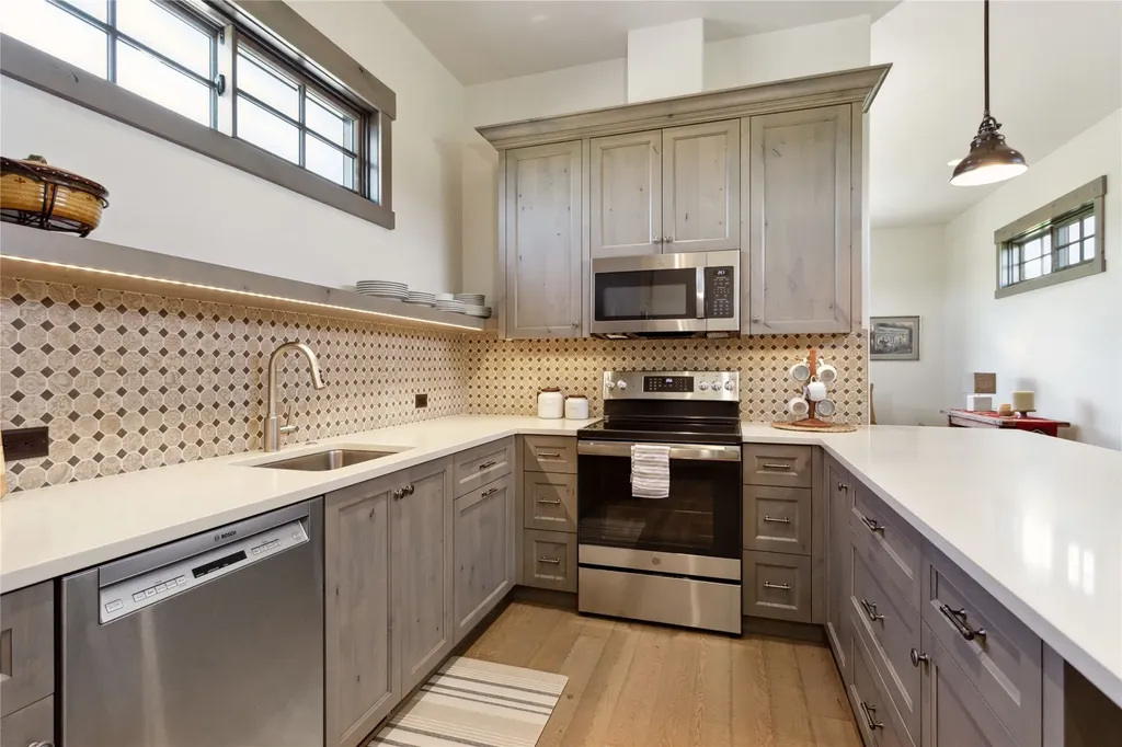 2046 Spring Prairie Ranch Road Whitefish MT 59937