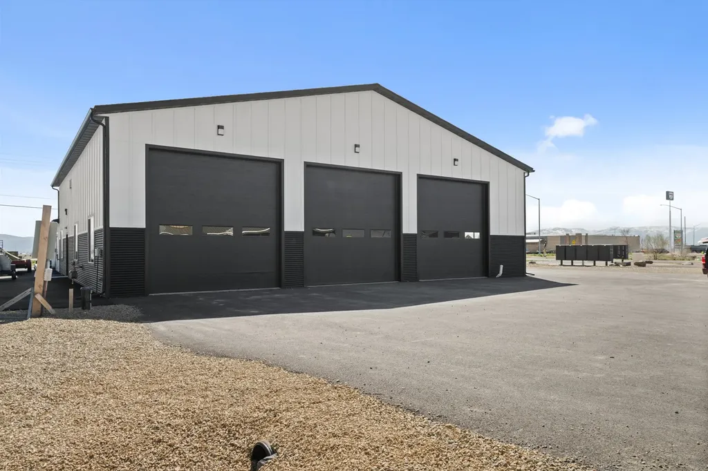 7535 Roughsawn Drive Helena MT 59602