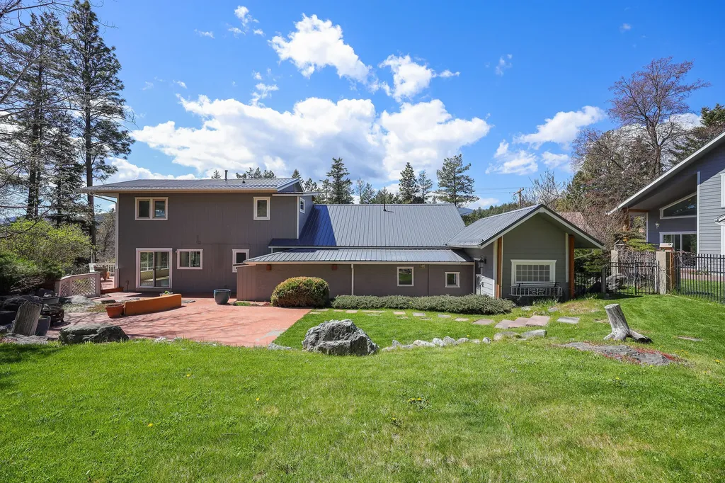 121 & 135 Boon Road Somers MT 59932