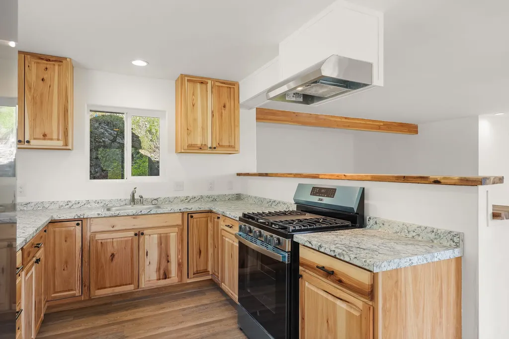 121 & 135 Boon Road Somers MT 59932