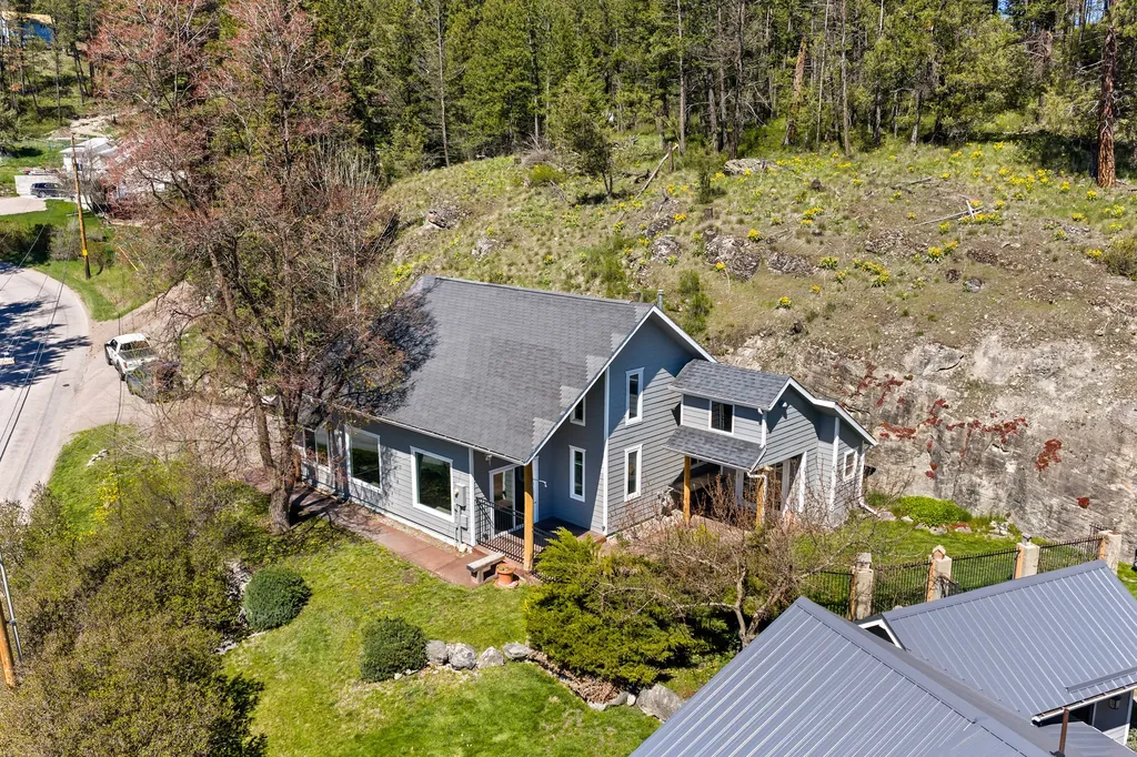 121 & 135 Boon Road Somers MT 59932