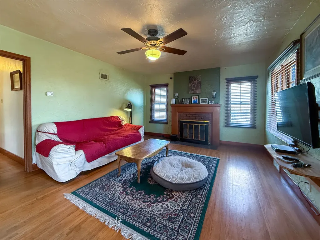 217 8th Avenue N Shelby MT 59474