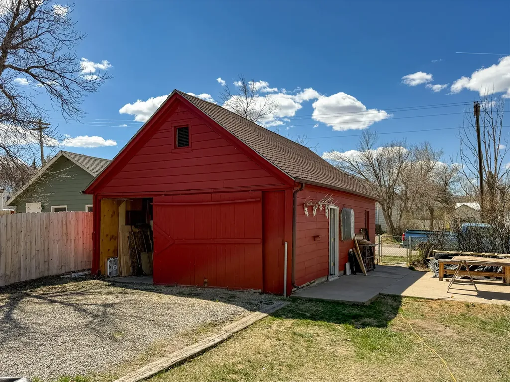217 8th Avenue N Shelby MT 59474