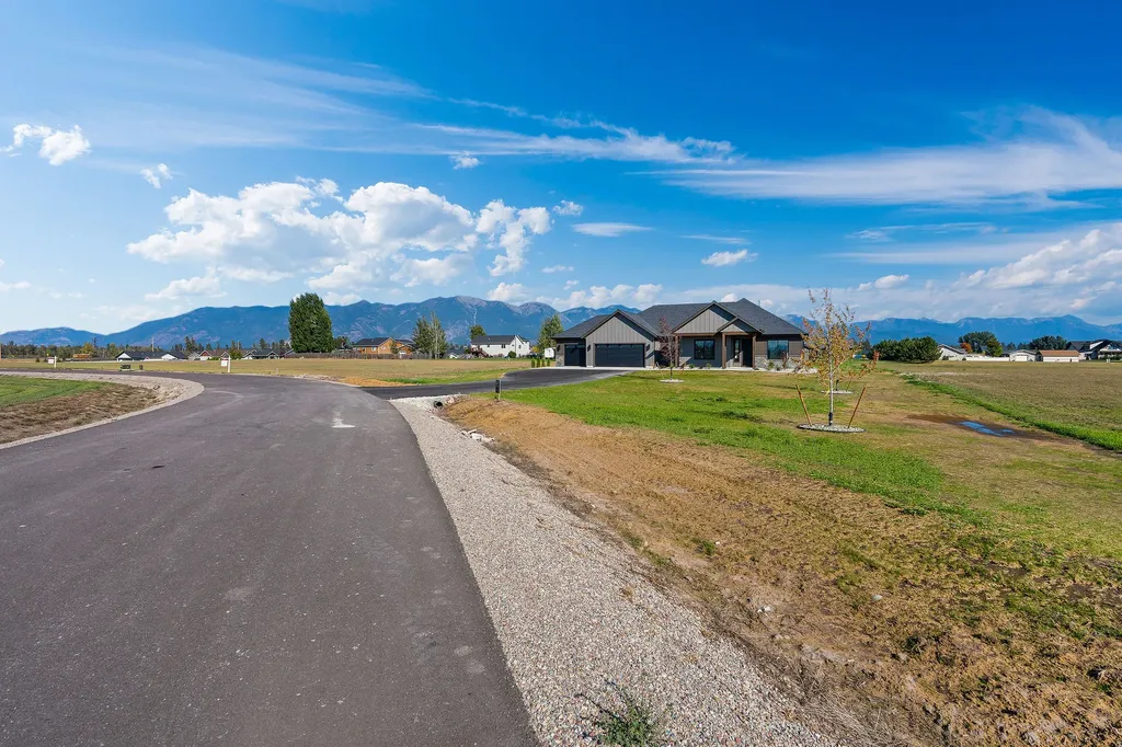 183 Holbrook Drive Kalispell MT 59901