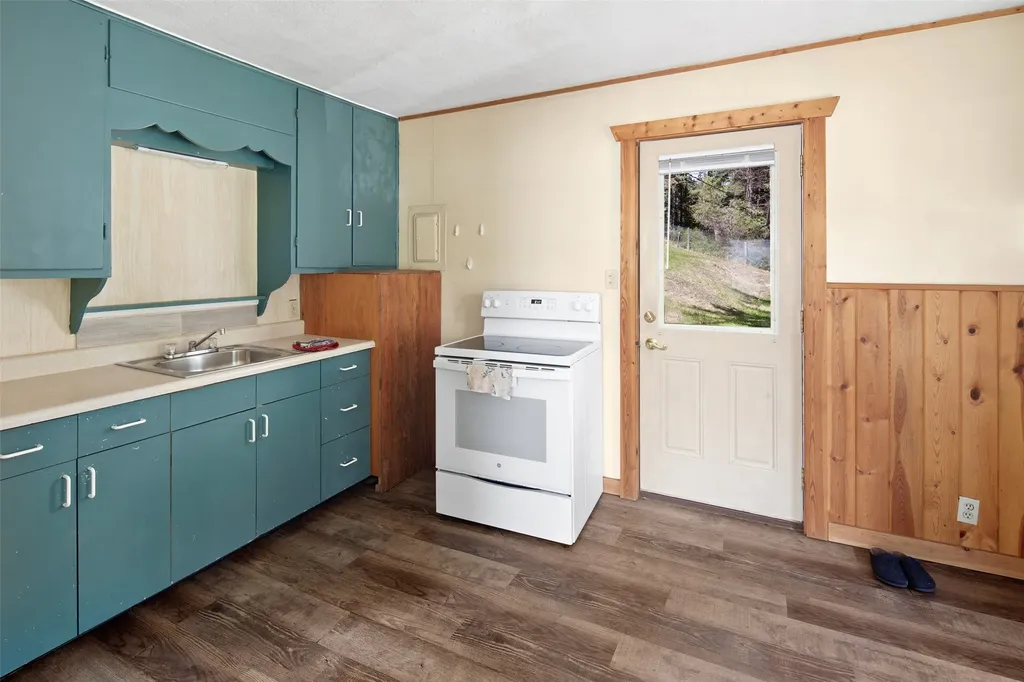 631 Us Highway 2 E Columbia Falls MT 59912