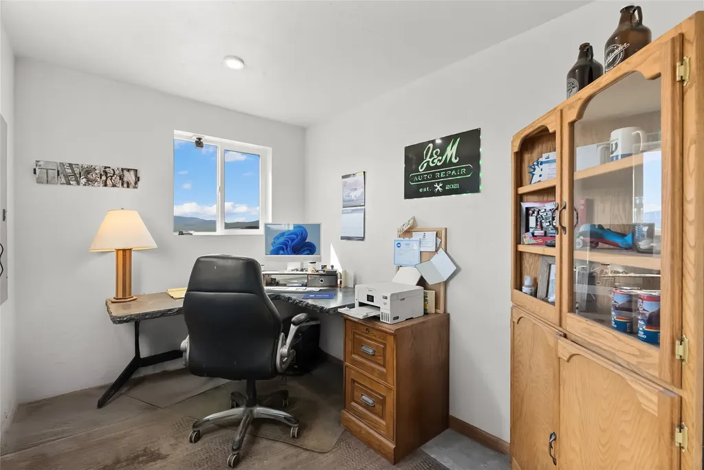 69300 Pellew Creek Lane Arlee MT 59821