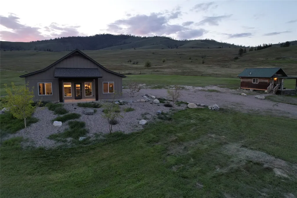 25421 Three Moon Drive Elmo MT 59915
