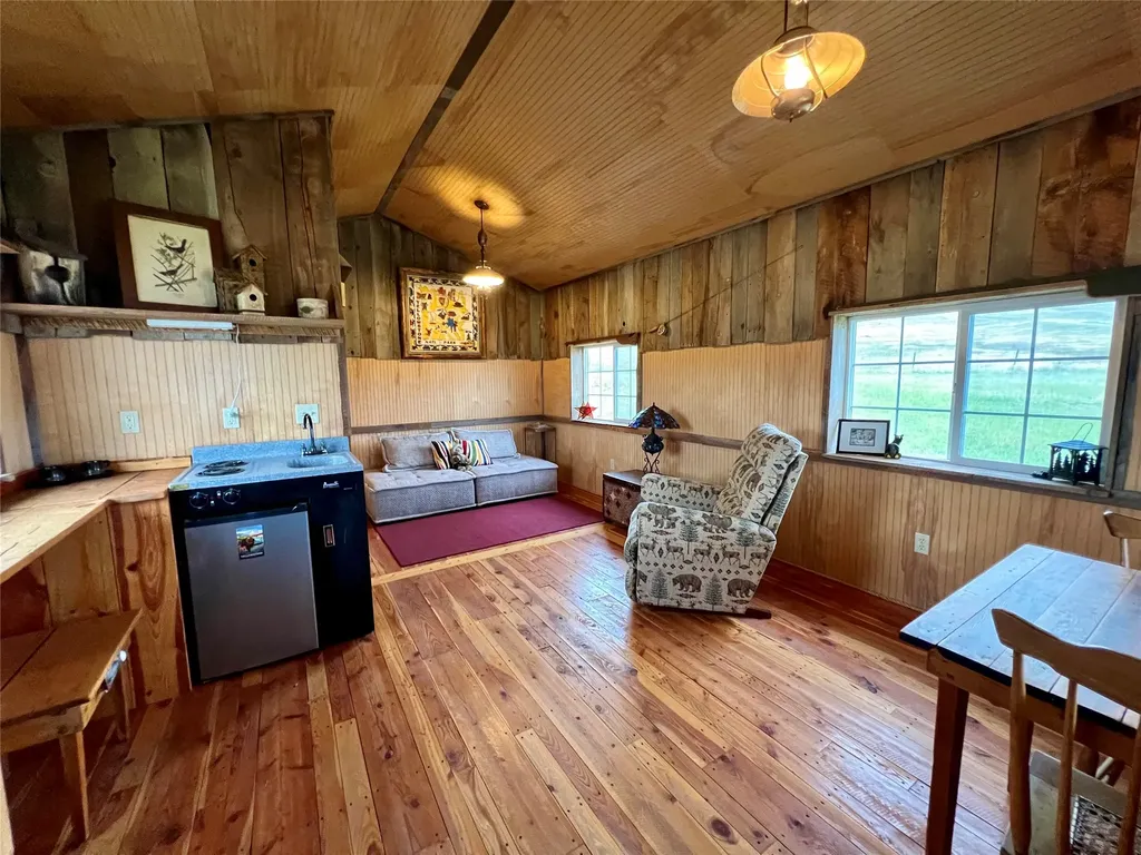 25421 Three Moon Drive Elmo MT 59915