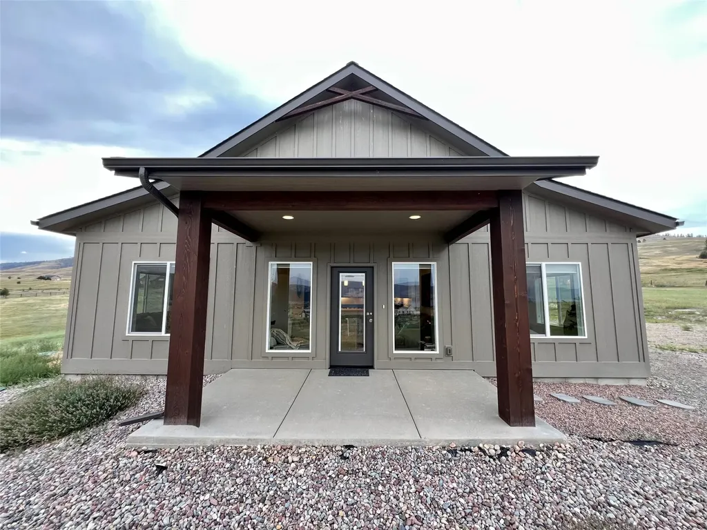 25421 Three Moon Drive Elmo MT 59915