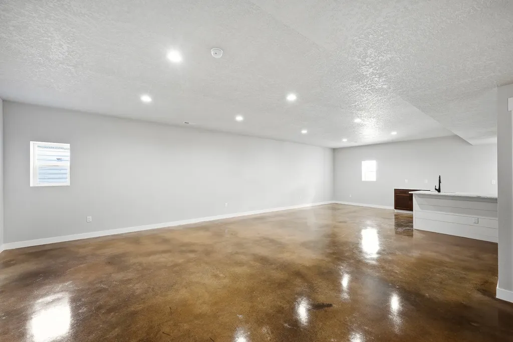 3 Appaloosa Court Plains MT 59859