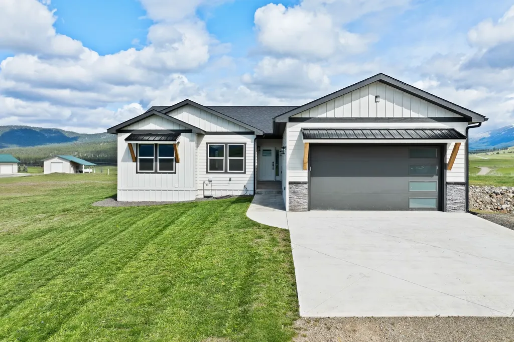 3 Appaloosa Court Plains MT 59859