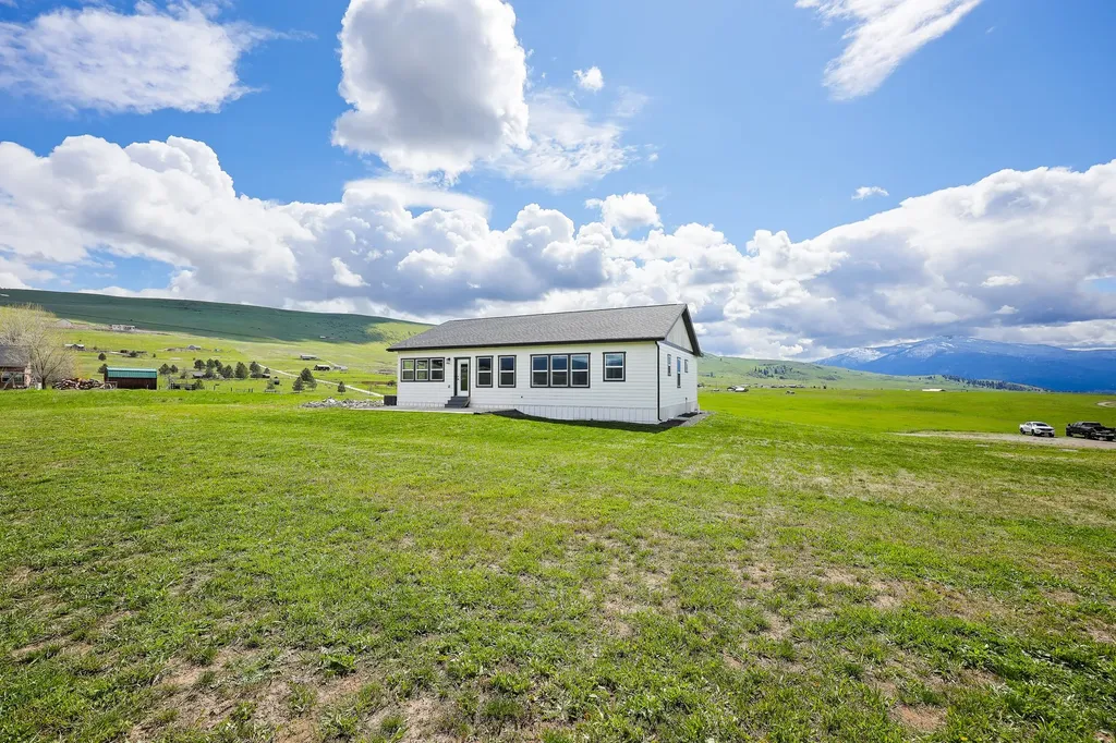3 Appaloosa Court Plains MT 59859
