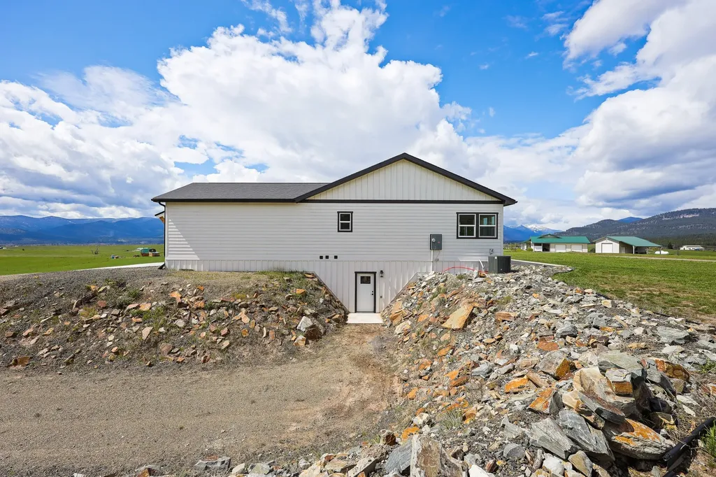 3 Appaloosa Court Plains MT 59859