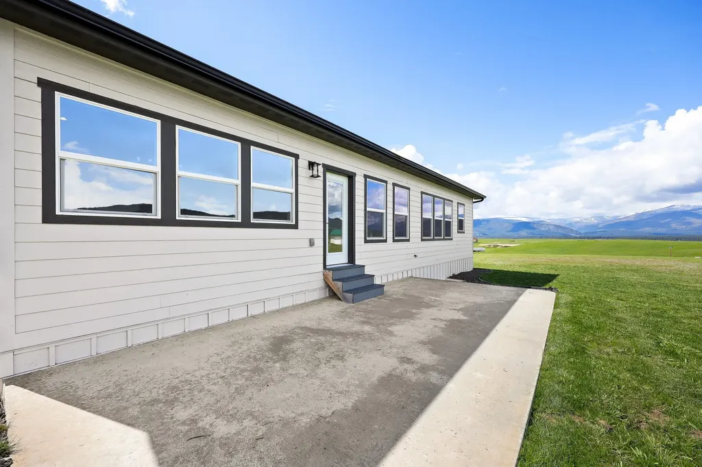 3 Appaloosa Court Plains MT 59859
