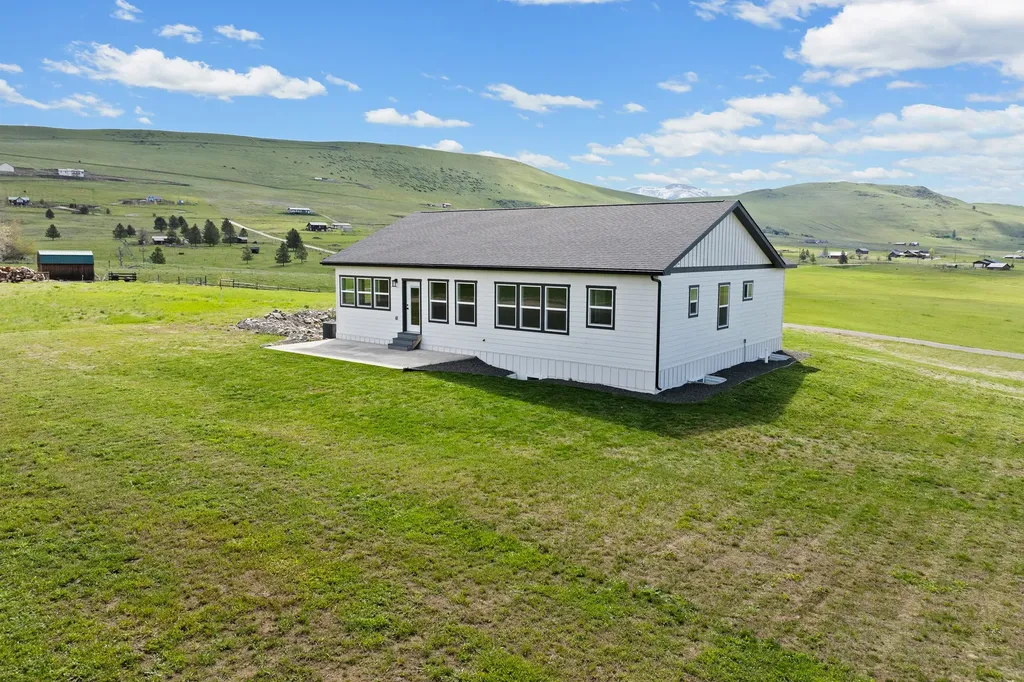 3 Appaloosa Court Plains MT 59859